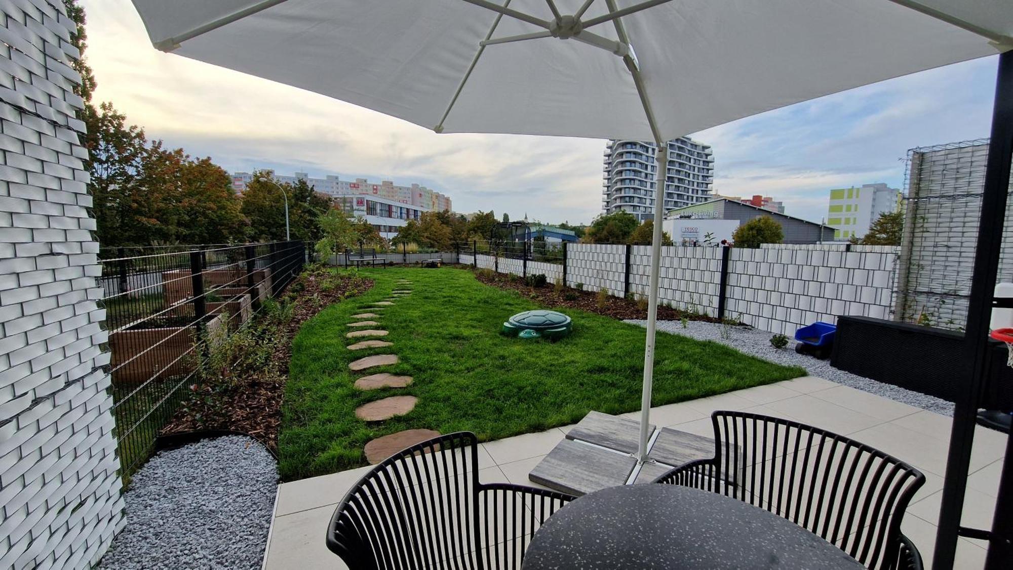 Beta Home - Garage, Air Condition, Garden, At Metro ปราก ภายนอก รูปภาพ